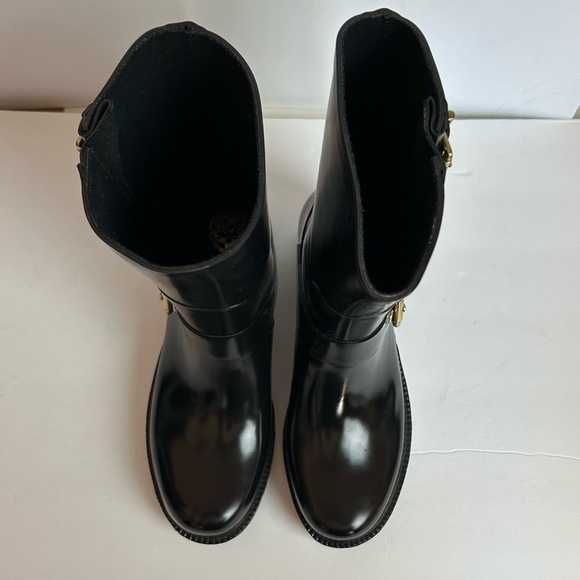NWOT Vince Camuto Women’s 8m Black Rubber Boots Mid Calf Gold Hardware - Picture 5 of 12